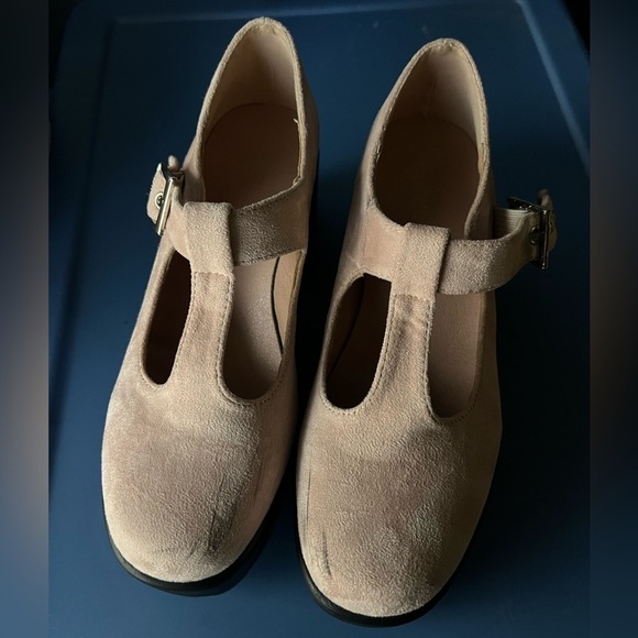 Velvety Close Toed Thick Platform Heel Boots - Picture 1 of 4